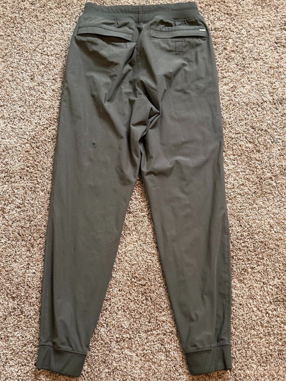 Vuori Men's Meta Jogger Olive Green Size S Small - Picture 3 of 8